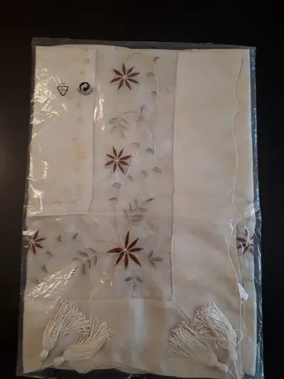 Brand new table cloth, View more