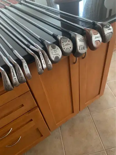Golf Club Lot (12 Clubs, Right Hand), View more