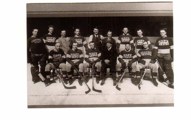 1992-93 High Liner Stanley Cup Hockey cards set in Arts & Collectibles in Hamilton - Image 4