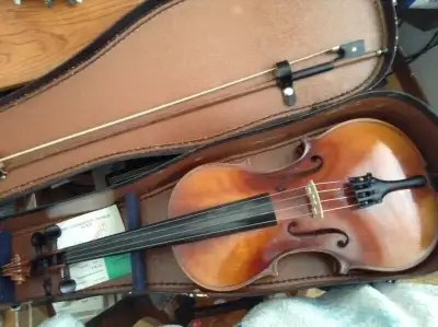 Germany made 4/4 full size violin Condition as show on photo Pick up in Scarborough (Finch&Brimley a...