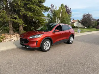 For sale is my 2020 Ford Escape SE AWD with 215,000kms! Active status. It’s In very good shape with...