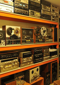 Looking for vintage stereo / audio equipment $$