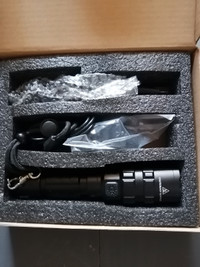 Brand New Rechargeable 4000 lm tactical LED flashlight
