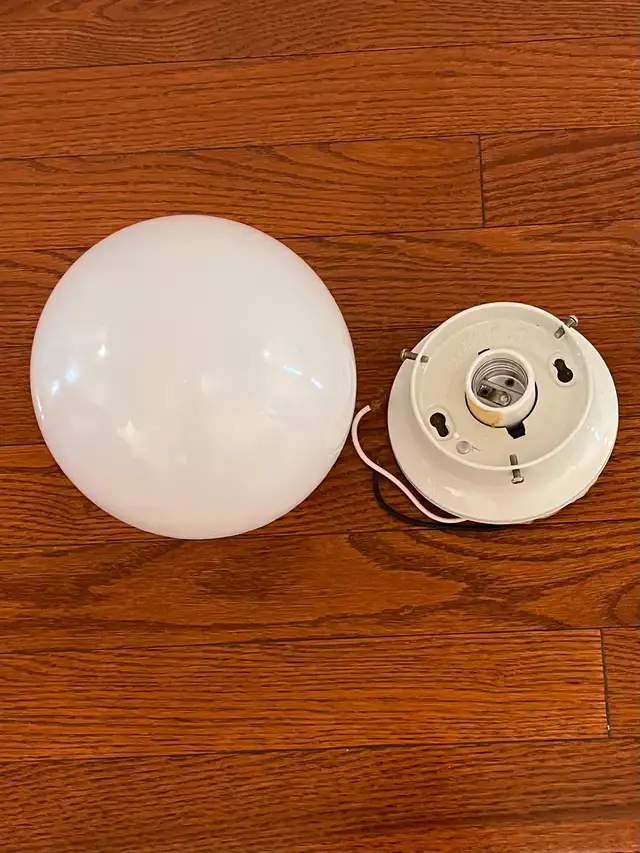 Ceiling Light in Indoor Lighting & Fans in Markham / York Region - Image 2