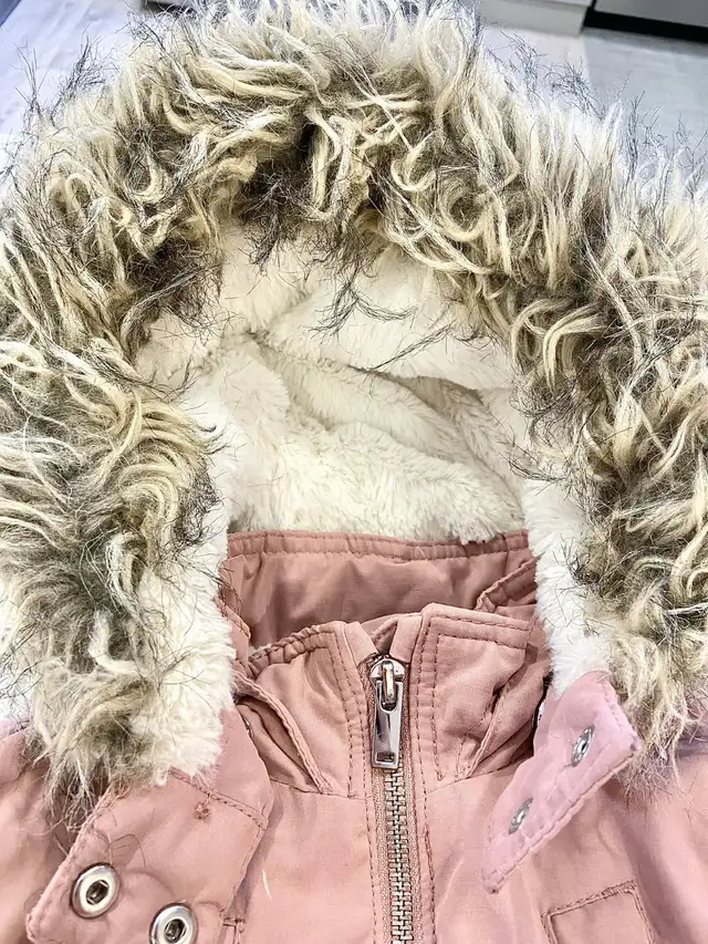 H&M Pink Parka Jacket toddler girl size 4T in Clothing - 4T in Cambridge - Image 3
