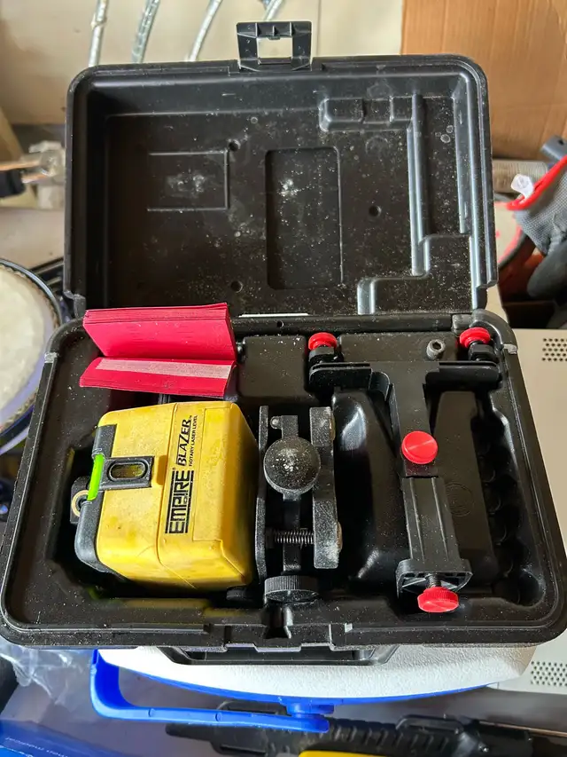 Empire Blazer Rotary Laser Level  in Hand Tools in Markham / York Region - Image 2