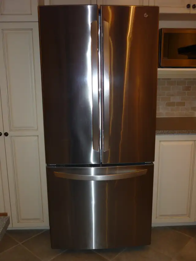 Réfrigérateur LG in Stoves, Ovens & Ranges in Laurentides - Image 2