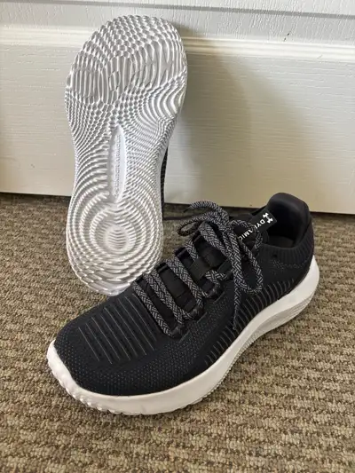 Under Armour Flyknit Trainer, View more