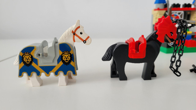 Vintage Lego Medieval 6095 Royal Joust dans Jouets et jeux  à Longueuil/Rive Sud - Image 3