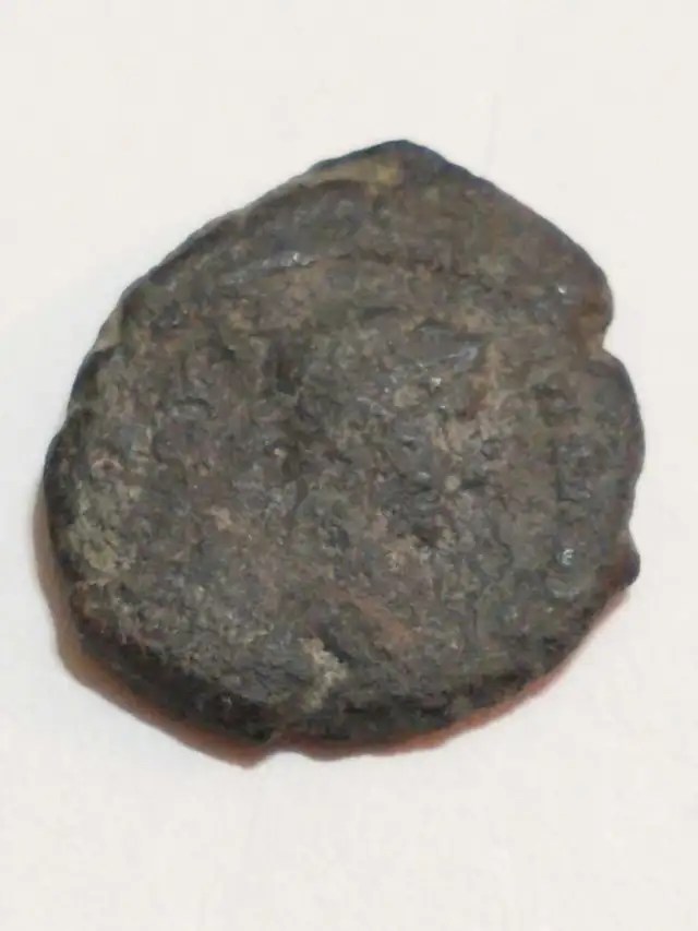 Nice 198-217 AD Emperor Caracalla Ancient Roman Provincial coin in Arts & Collectibles in City of Toronto - Image 4