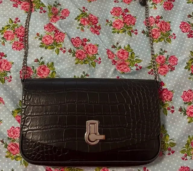 $20 - BLACK PURSE ZARA - MTL