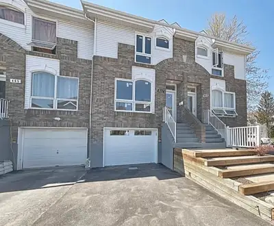 Maison de ville a laval Renovee