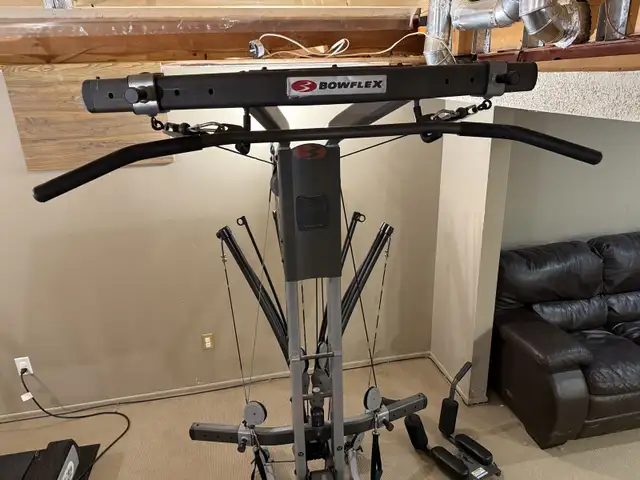 Bowflex Ultimate 2 - Very Good Condition! in Exercise Equipment in Saskatoon - Image 5