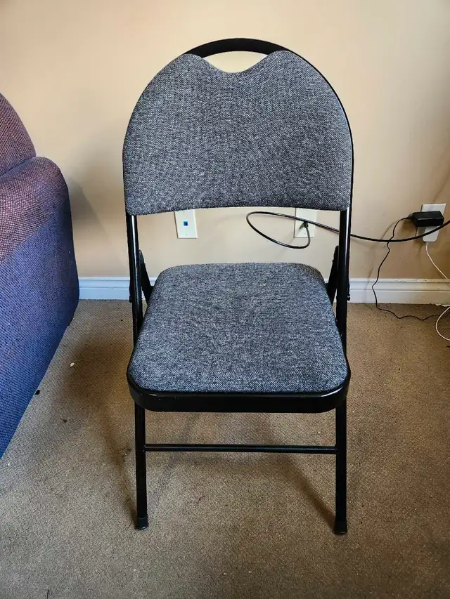 chair available for sale . condition like new in Chairs & Recliners in Moncton - Image 3