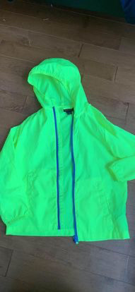 NEON YELLOW RAIN JACKET WITH BLUE ZIPPER NEVADA BRAND SIZE 6X 7  in Kids & Youth in Peterborough