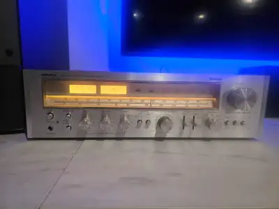 Hitachi SR-903 Vintage Stereo Receiver – Mint Condition, View more