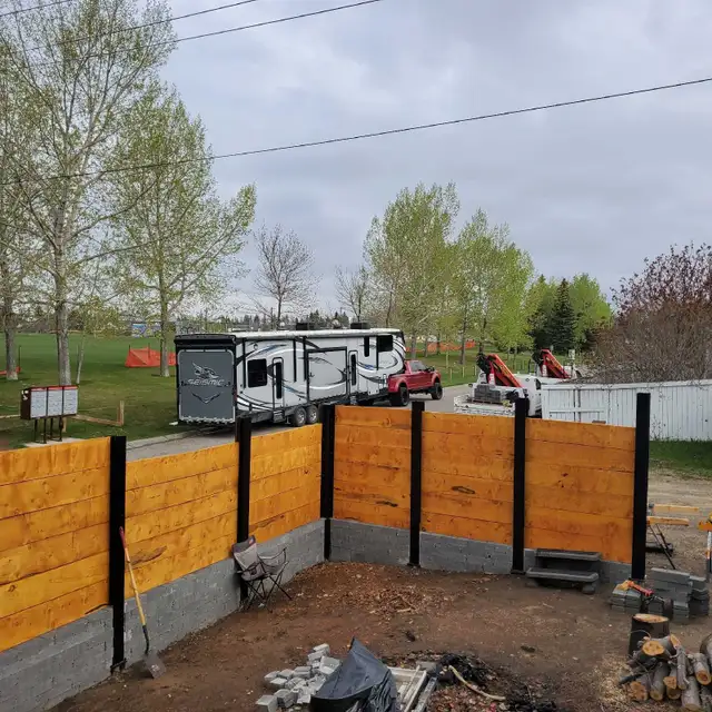 Skidsteer and Brains in Fence, Deck, Railing & Siding in Calgary - Image 9