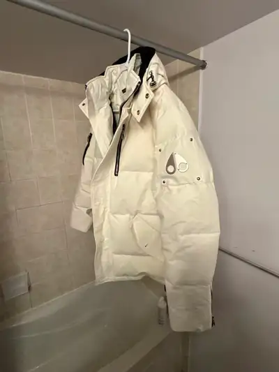 Moose Knuckles down puffer jacket ice, View more