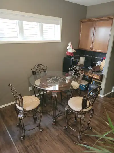 Table 45 inch with 4 chairs  table 36 inch from floor, View more