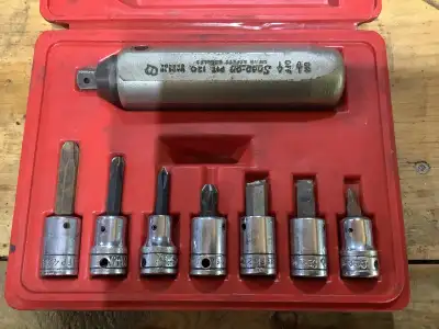 Snap-on impact screw driver, View more
