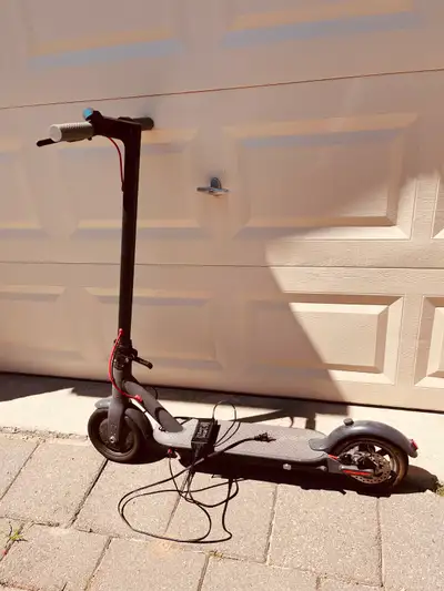 Gyrocopters Flash Electric Scooter (eScooter / e-Scooter) Gyrocopters.ca 7 years old Has a flat fron...