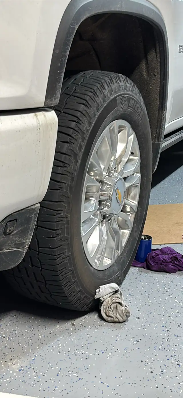 Michelin Defender Platinum LT 275 65 20 REDUCED! in Tires & Rims in Bedford - Image 2