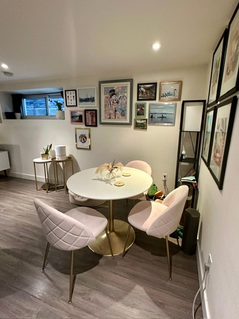 Modern 1 bedroom (lower level) Dovercourt/Queen West area. 3