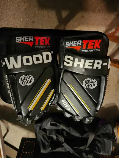 Gants de Hockey Sher-Wood modèle #4099 Bear Grip avec Sher-Flex, View more