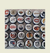 Sport Hockey - 30 Bouchons de bouteille de bière année 2001