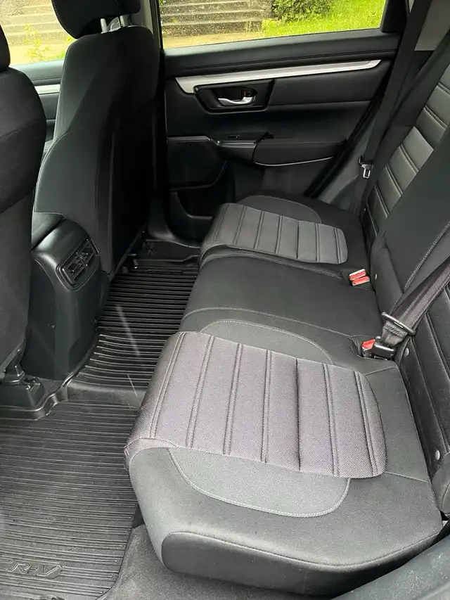 Honda CRV LX 2017 AWD in Cars & Trucks in City of Montréal - Image 5