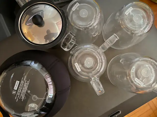 Bodum Tea press and mugs set62863269403779121