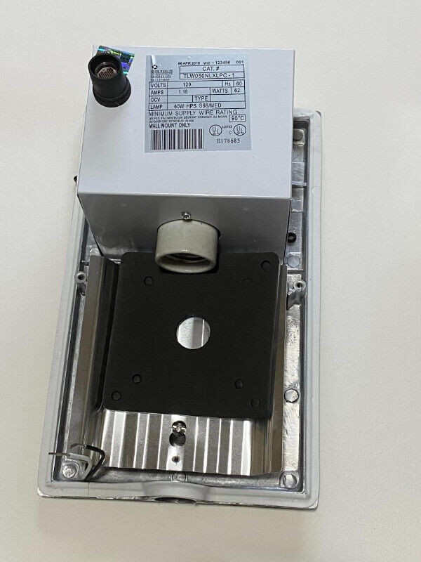 Blow Out Sale on Exterior Wall Light Fixture With Bulb Outdoor