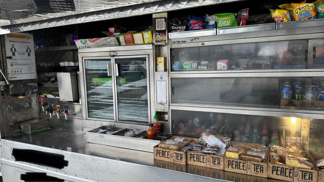 Catering food/coffee truck in Cars & Trucks in Mississauga / Peel Region - Image 3