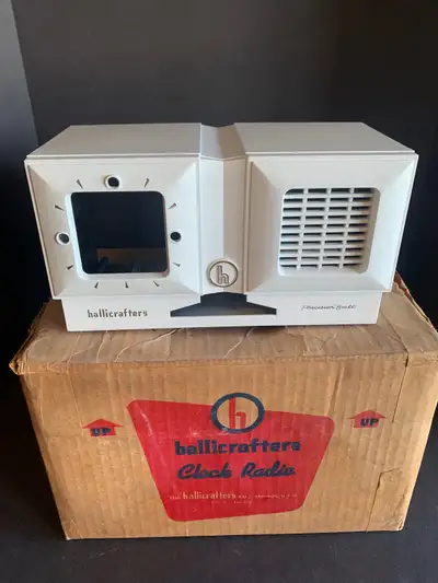CASE only Hallicrafters clock radio ATCL-7, View more