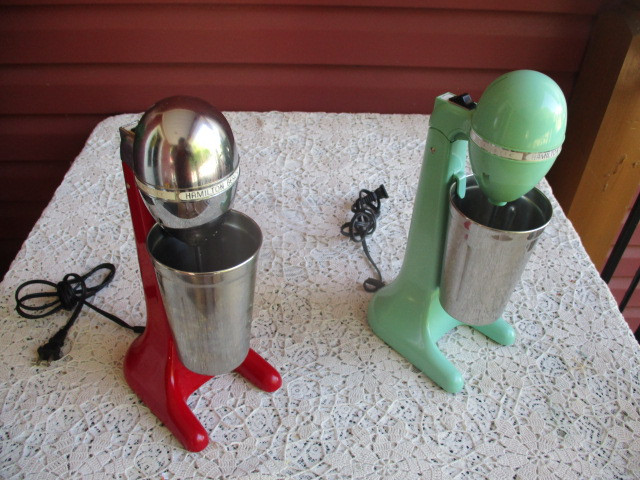 2 Retro Style Hamilton Beach Classic Mixers in Kitchen & Dining Wares in New Glasgow