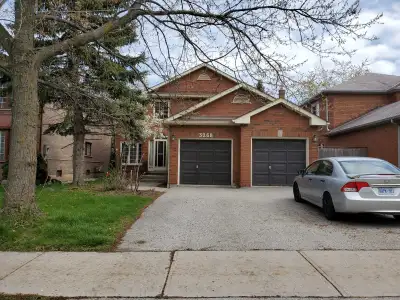 Fully furnished room available for rent, located by Winston Churchill & the college way, Mississauga...