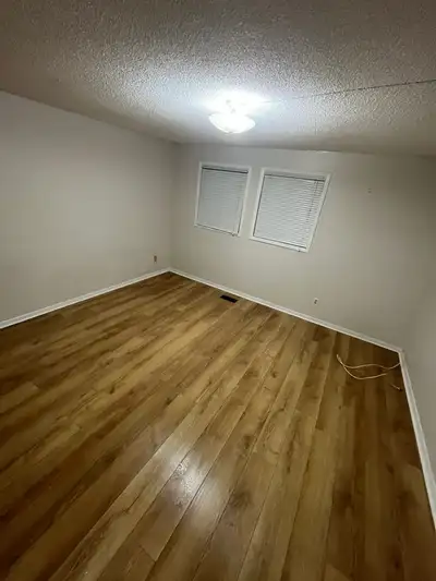 FURNISHED PRIVATE & SHARING ROOM AVAILABLE IN MISSISSAUGA Rent: SHARING ROOM:$400 + Utilities PRIVAT...