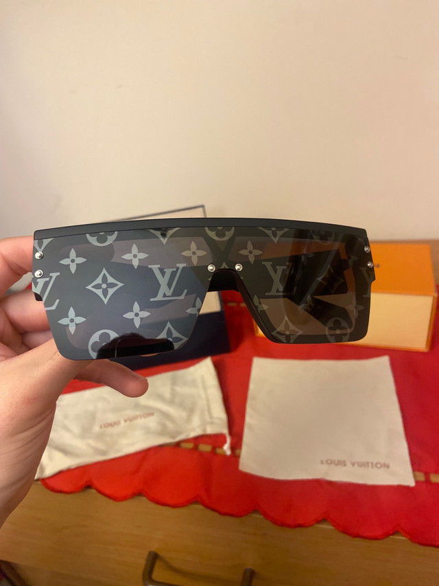 Louis Vuitton Sunglasses (MONOGRAM) in Men's in Markham / York Region - Image 2