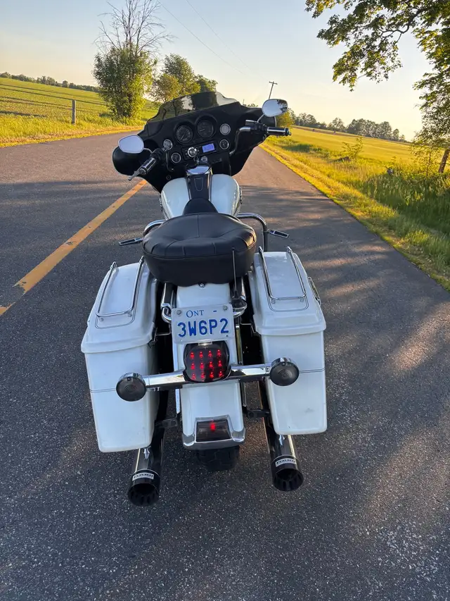 Harley  Davidson, Electra glide in Touring in Markham / York Region - Image 3