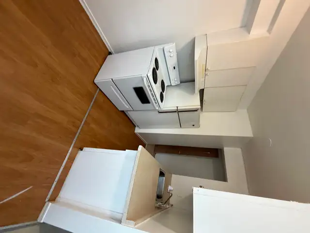 Superintendent Wanted – Discounted Rent ($1000/month 1-Bedroom in Cleaning & Housekeeping in City of Toronto - Image 2