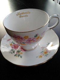 Vintage Queen Anne Huntsville souvenir bone china teacup