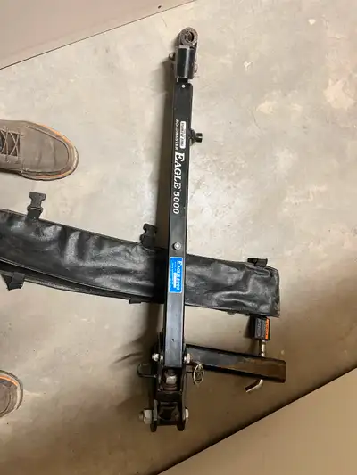 Used Roadmaster Eagle 5000 Flat towing bar with cover. Older model, basic tow bar, very similar to t...