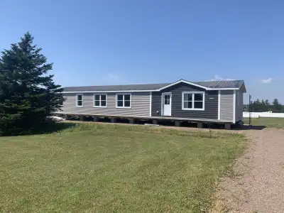 Special Ordered mini home ( extra wide ) 5 years old with steel roof 3 bedrooms , 2 bathrooms Great...