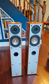 Yamaha Tower Speakers - OFFERS WELCOME