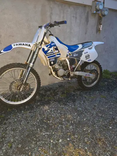 1993 yamaha YZ 125/2 stroker,Been sitting for a while,has not run in years,needs a new clutch and th...