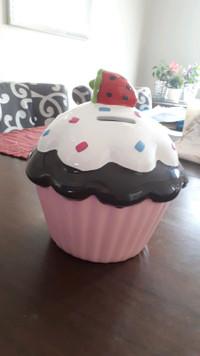 Cupcake piggy bank