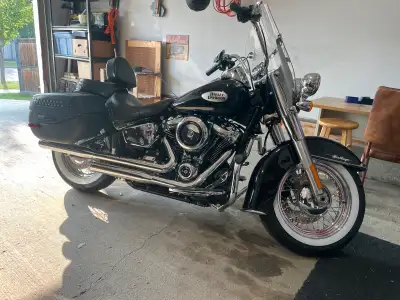 Original owner - Excellent condition. Comes with cruise control, LED headlights & driving lights, Qu...