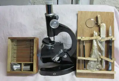 c. 1960's microscope and parts in original carry case. A nice display piece at least and working. Ha...