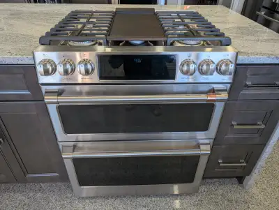 Model CGS750P2MS1, gently used for two years. No issues. WiFi connect features built-in. Switching t...
