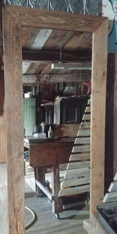 Miroir fabriqué avec du bois de grange | Décoration intérieure et  accessoires | Laval/Rive Nord | Kijiji